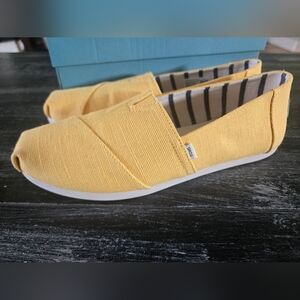 Toms Sunny Yellow Canvas Slip-Ons